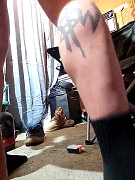 Snapshot of UncutHammer69 chatting on February 3, 2026, 3:48 am UncutHammer69 online show from February 3, 2026, 3:48 am