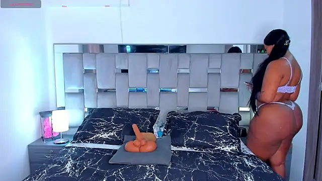 Cammiila online show from March 2, 2026, 1:40 pm