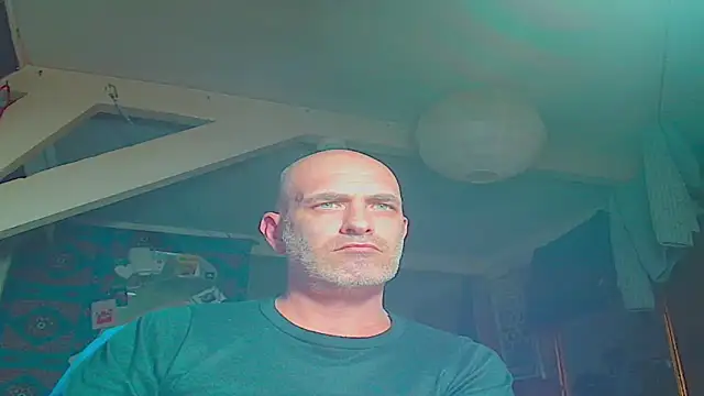 maxhard77 online show from May 13, 2026, 10:17 pm