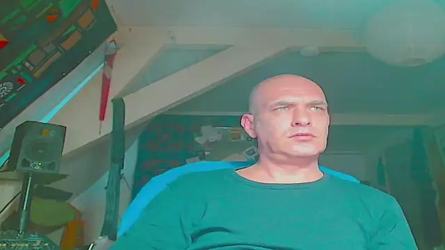 maxhard77 online show from May 16, 2026, 3:36 am
