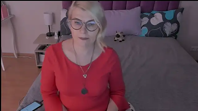 sabrinamacmarren online show from February 16, 2025, 4:21 pm