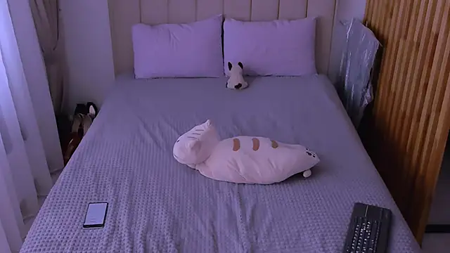 sabrinamacmarren online show from March 27, 2026, 8:26 am