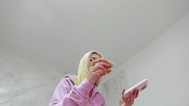 lissababe1 online show from September 27, 2025, 5:51 pm