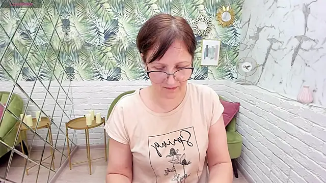 Paris Cherry online show from January 19, 2025, 8:19 pm