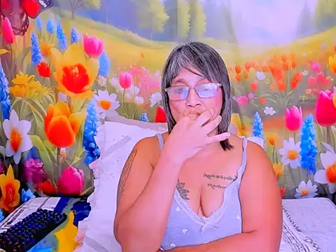 indianroxy online show from April 8, 2026, 7:25 pm