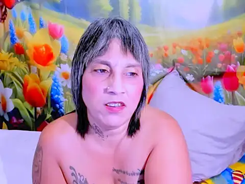 indianroxy online show from April 17, 2026, 10:13 pm