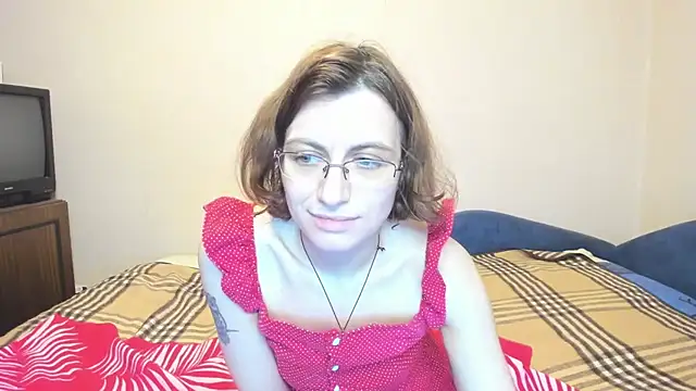 MarilynDream online show from December 28, 2024, 5:35 pm