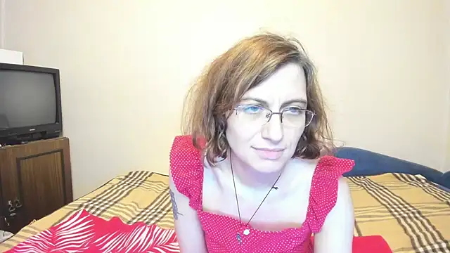 MarilynDream online show from February 4, 2025, 9:52 pm