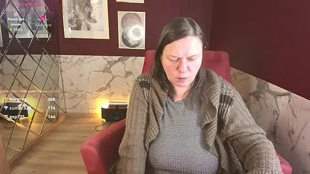 KellyPerfection online show from April 19, 2026, 5:45 pm