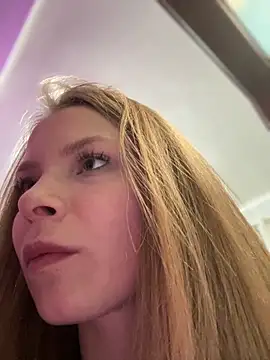 AnastasiaAniess online show from February 28, 2025, 9:01 pm