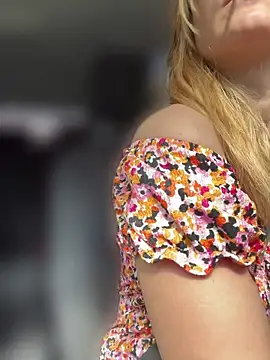 AnastasiaAniess online show from April 20, 2026, 9:23 am