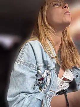 AnastasiaAniess online show from April 21, 2026, 10:21 am