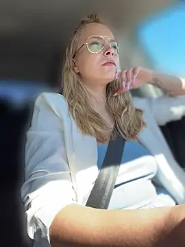 AnastasiaAniess online show from April 23, 2026, 11:31 am