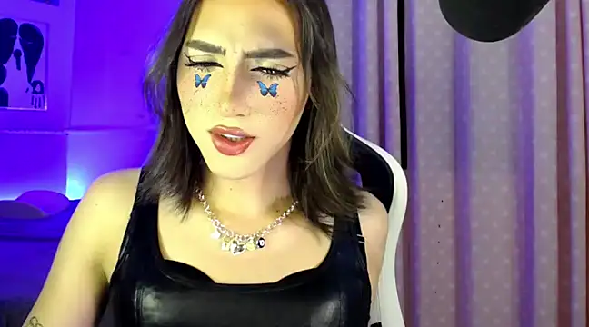 charlottesexxx online show from January 28, 2025, 9:50 pm