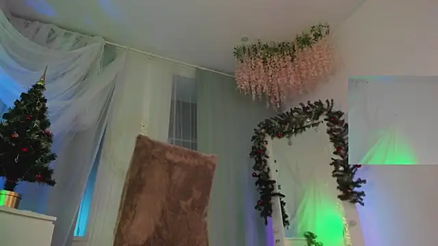 LilianKroft online show from December 27, 2024, 6:10 pm