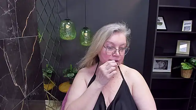 NataliMellow online show from January 21, 2025, 7:39 pm