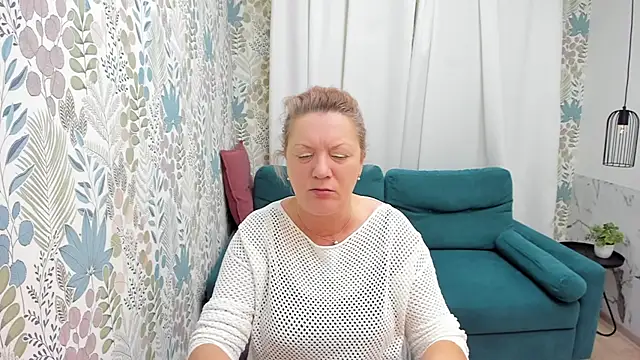 LeaPure online show from December 8, 2024, 5:18 am