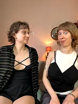 Snapshot of Jitoon_Exe chatting on September 20, 2025, 7:04 pm Jitoon Exe online show from September 20, 2025, 7:04 pm