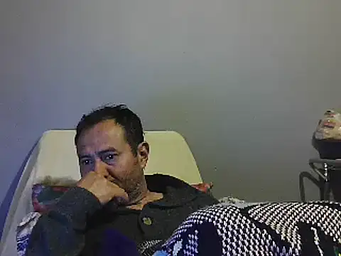 dantehot2020 online show from January 10, 2025, 1:10 am