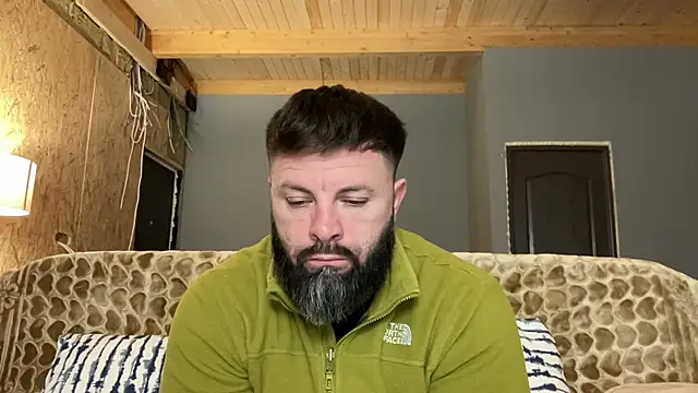 Snapshot of AlphaSparks chatting on October 21, 2025, 2:34 am AlphaSparks online show from October 21, 2025, 2:34 am