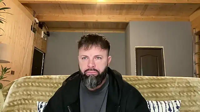 Snapshot of AlphaSparks chatting on November 5, 2025, 4:01 am AlphaSparks online show from November 5, 2025, 4:01 am