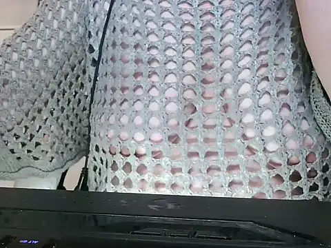 heidi60 online show from December 9, 2024, 4:47 pm