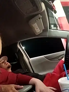 babygirl0777 online show from April 3, 2026, 3:48 am