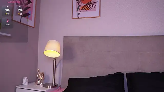 cinnamon afrodit online show from November 29, 2025, 12:52 pm