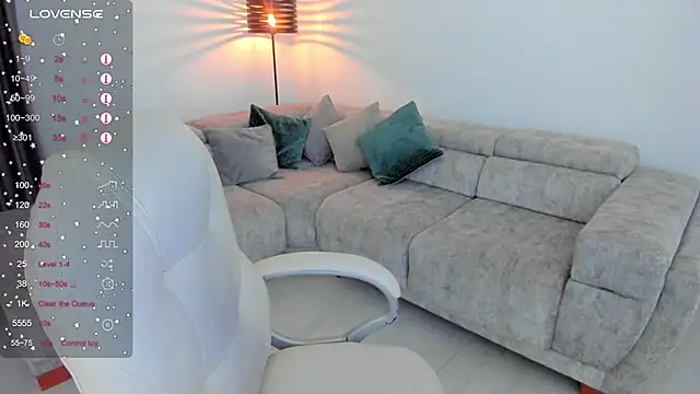 Sarah Stone  online show from March 10, 2025, 11:38 pm