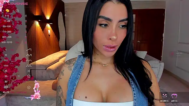 Sarah Stone  online show from September 17, 2025, 7:37 pm