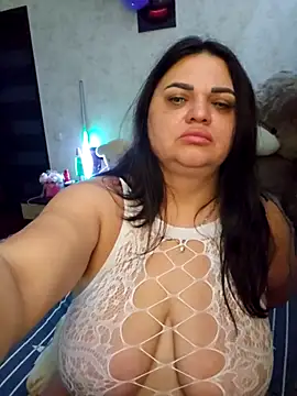 littleRikka online show from April 12, 2026, 8:03 pm