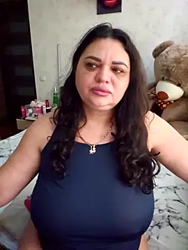 littleRikka online show from April 21, 2026, 4:52 am