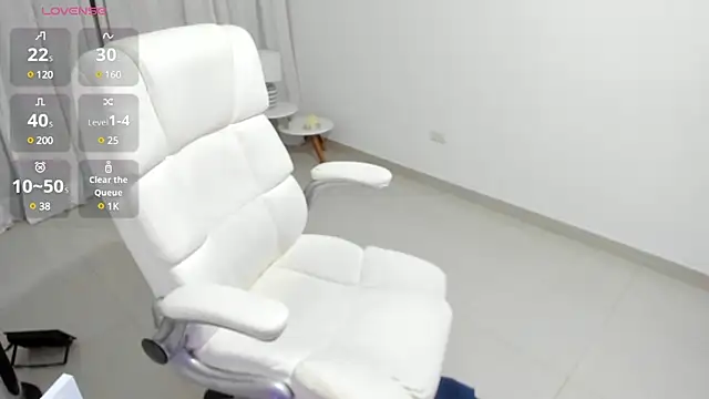 Snapshot of renata_t_ chatting on February 26, 2025, 11:26 pm renata t online show from February 26, 2025, 11:26 pm