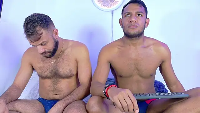 Snapshot of fantastic_couple_mens chatting on September 25, 2025, 7:01 am fantastic couple mens online show from September 25, 2025, 7:01 am