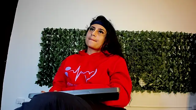 AbbyTaylorr online show from April 10, 2026, 12:27 am