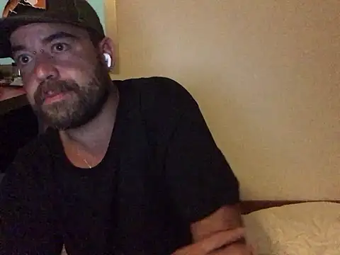 Snapshot of fuckerplayer1 chatting on December 16, 2024, 2:05 pm fuckerplayer1 online show from December 16, 2024, 2:05 pm