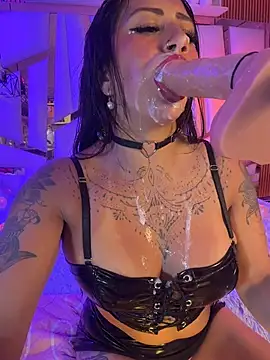 Snapshot of Tattooed_spittingdoll chatting on April 4, 2026, 1:15 am Tattooed spittingdoll online show from April 4, 2026, 1:15 am