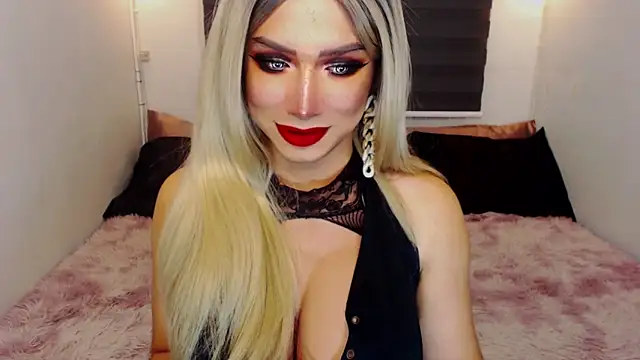 Snapshot of HugeCockDominantXxX chatting on June 5, 2026, 12:39 am HugeCockDominantXxX online show from June 5, 2026, 12:39 am