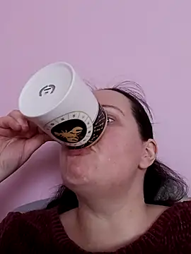 BustyLadyAlma online show from April 18, 2026, 6:06 am