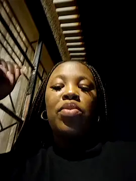 SWEETDOLLY29XX online show from March 22, 2025, 6:03 pm