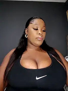 SWEETDOLLY29XX online show from November 4, 2025, 7:13 pm