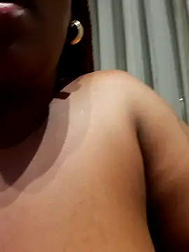 SWEETDOLLY29XX online show from March 27, 2026, 8:30 pm