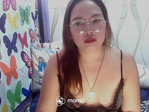 Snapshot of BURBERRY69 chatting on October 4, 2025, 1:25 am BURBERRY69 online show from October 4, 2025, 1:25 am