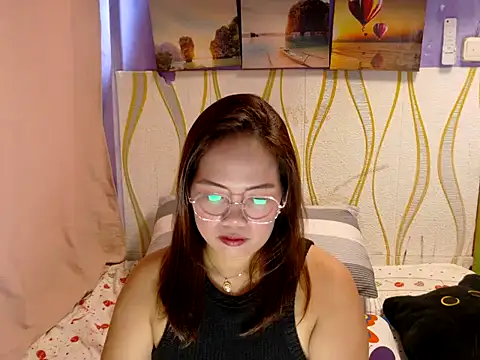 Snapshot of BURBERRY69 chatting on February 3, 2026, 1:59 am BURBERRY69 online show from February 3, 2026, 1:59 am