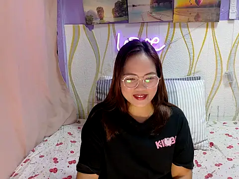 Snapshot of BURBERRY69 chatting on February 9, 2026, 12:58 am BURBERRY69 online show from February 9, 2026, 12:58 am