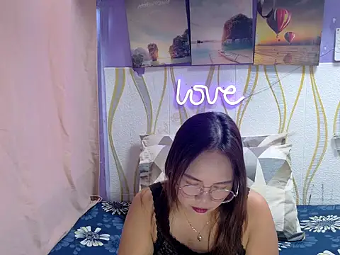 Snapshot of BURBERRY69 chatting on February 10, 2026, 2:48 am BURBERRY69 online show from February 10, 2026, 2:48 am