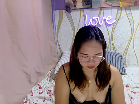 Snapshot of BURBERRY69 chatting on February 24, 2026, 2:09 am BURBERRY69 online show from February 24, 2026, 2:09 am