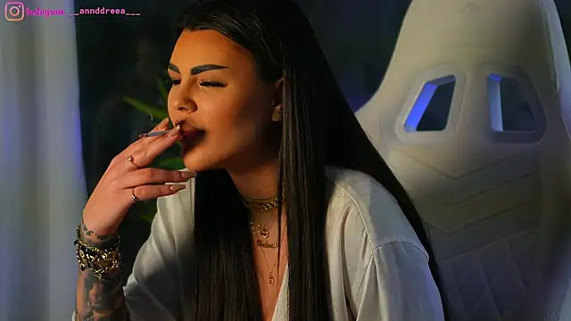 perfectt33n online show from December 5, 2024, 1:17 pm