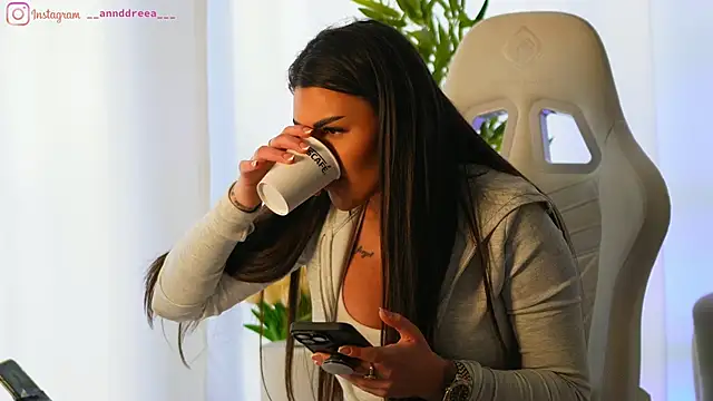 perfectt33n online show from February 24, 2025, 9:43 am