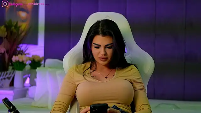 perfectt33n online show from November 22, 2025, 4:50 pm